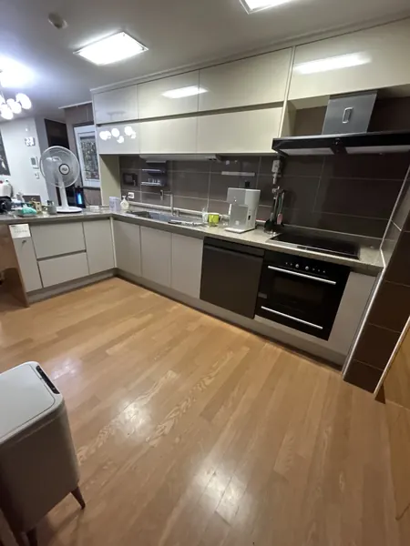 오크 톤 하부 도어 주방 교체 전후 사진